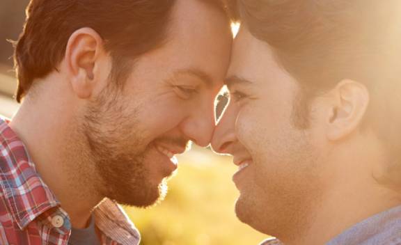 Gay Dating Advice: How to Date Someone Properly